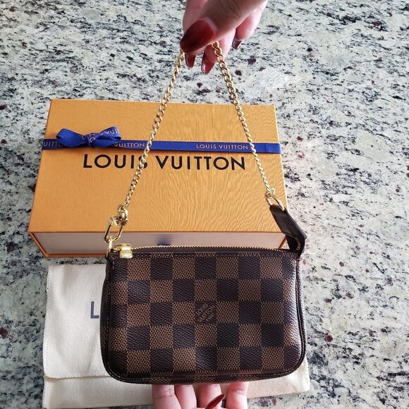 🎁 NEW Louis Vuitton Mini Pochette in Damier Ebene Made in France 🇫🇷 - Picture 2 of 12